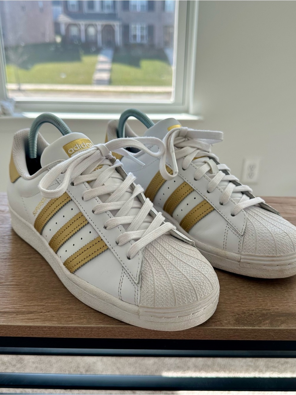 adidas White Sneakers with Gold Stripes Superstar Classic Shell Toe